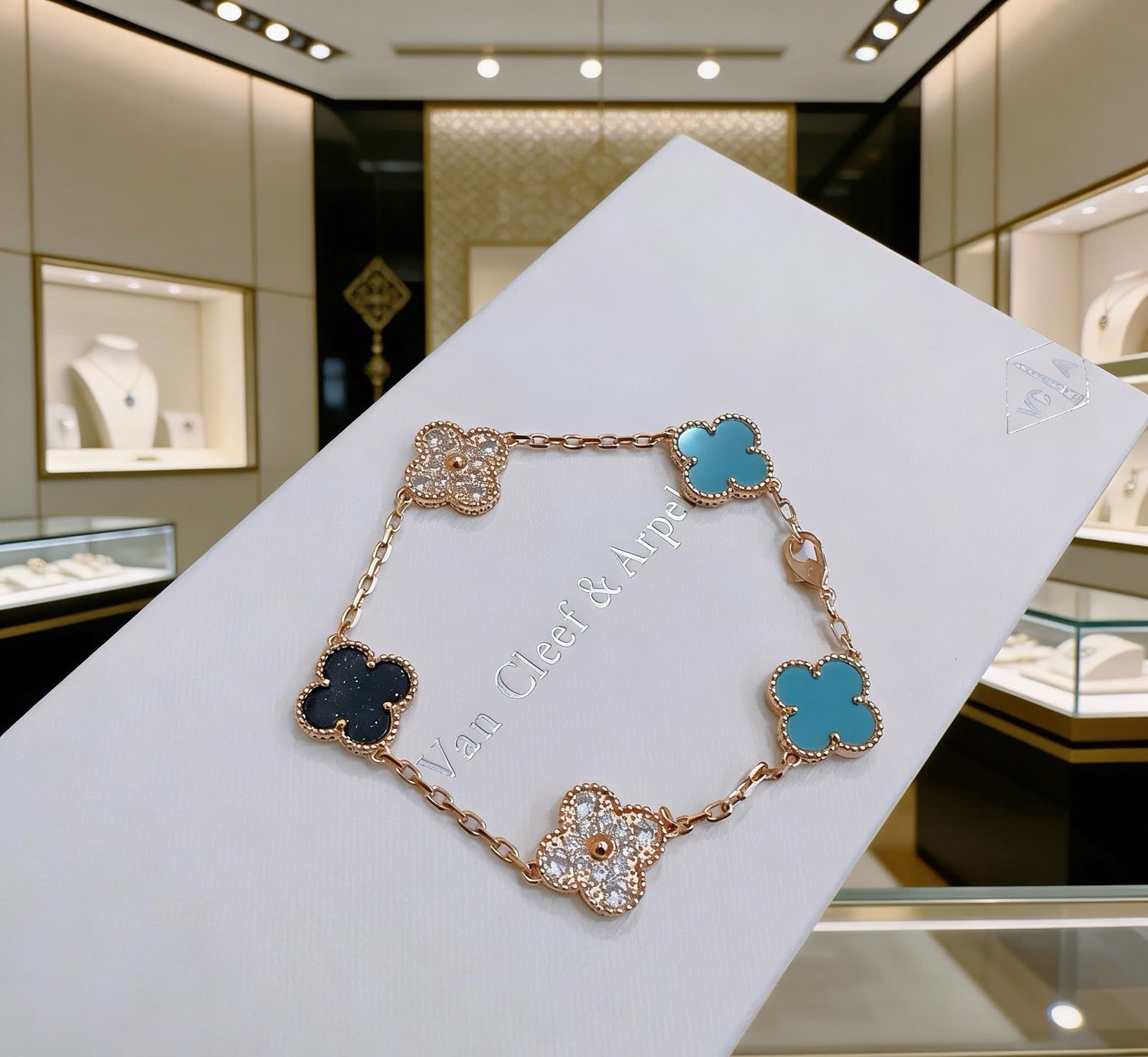 Van Cleef & Arpels Vanckin & Alpta Clover Flower Bracelet
